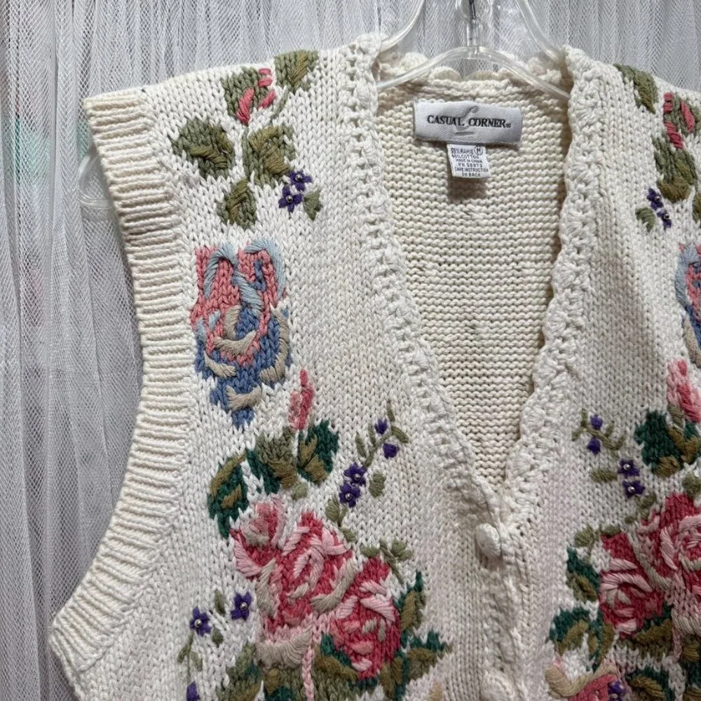 Vintage Casual Corner Women’s Floral Embroidered Knit Sweater Vest Size M - Picture 2 of 10